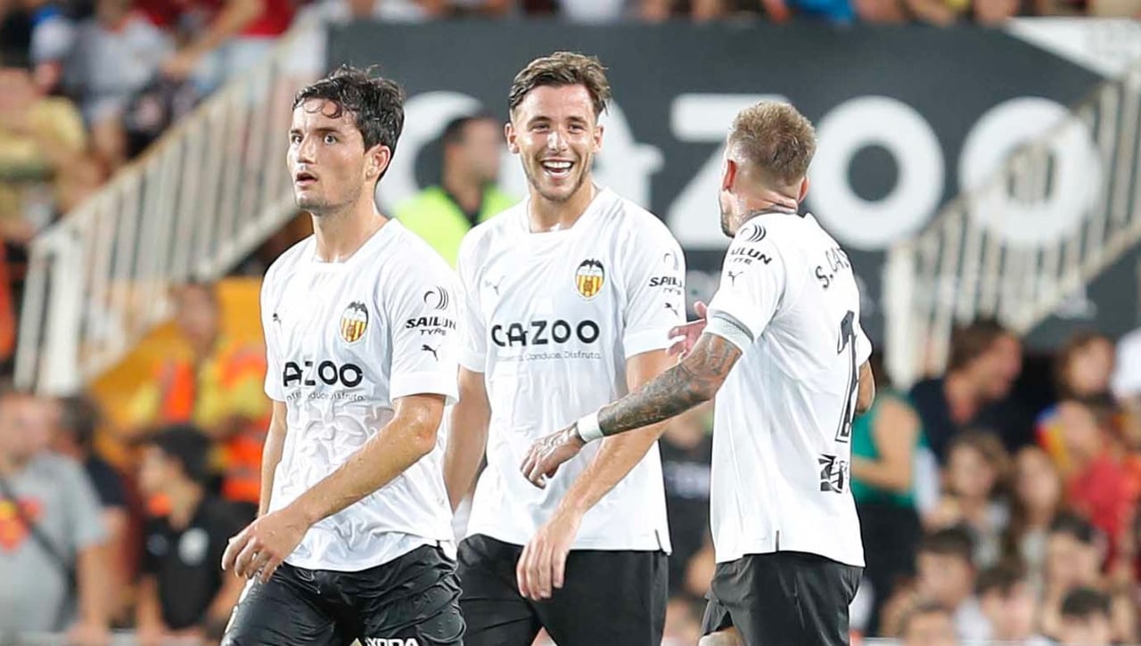 Nico podría dejar Valencia y volver a Barcelona en enero