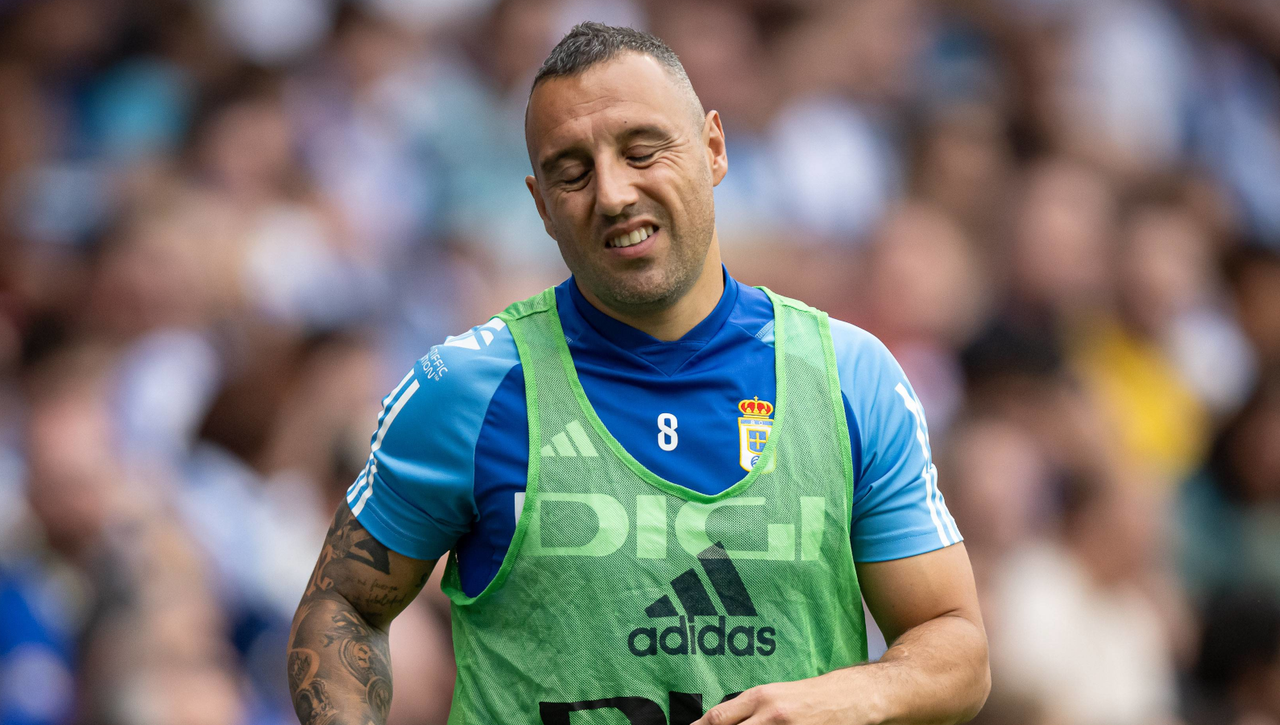 Santi Cazorla asusta al Real Oviedo