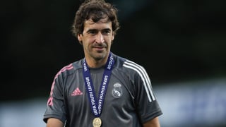 Víctor Orta apunta de nuevo a Raúl para el banquillo del Sevilla 