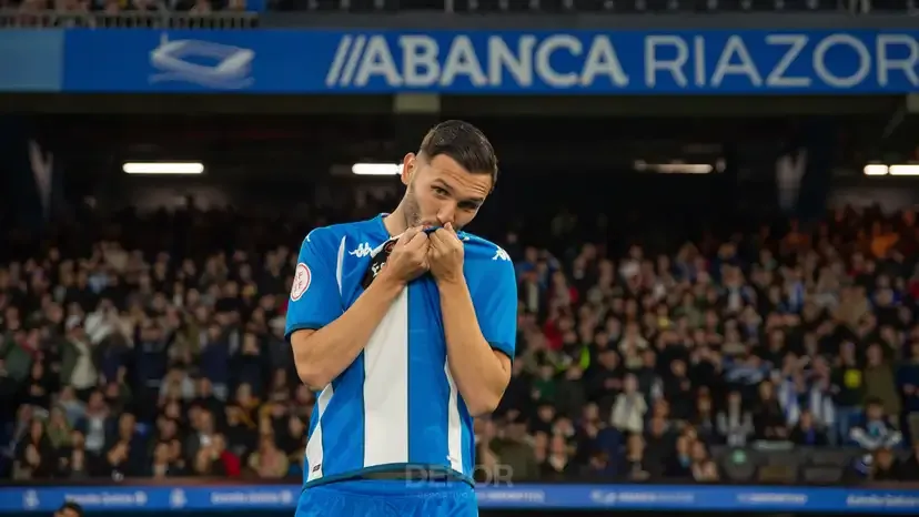 Lucas Pérez y su estado físico preocupan al Deportivo 