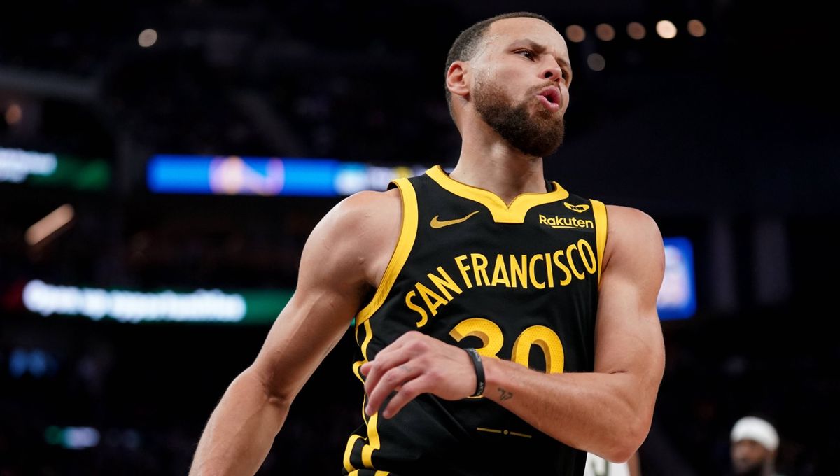 Curry y la NBA 'promocionan' a una escort y se hace de oro