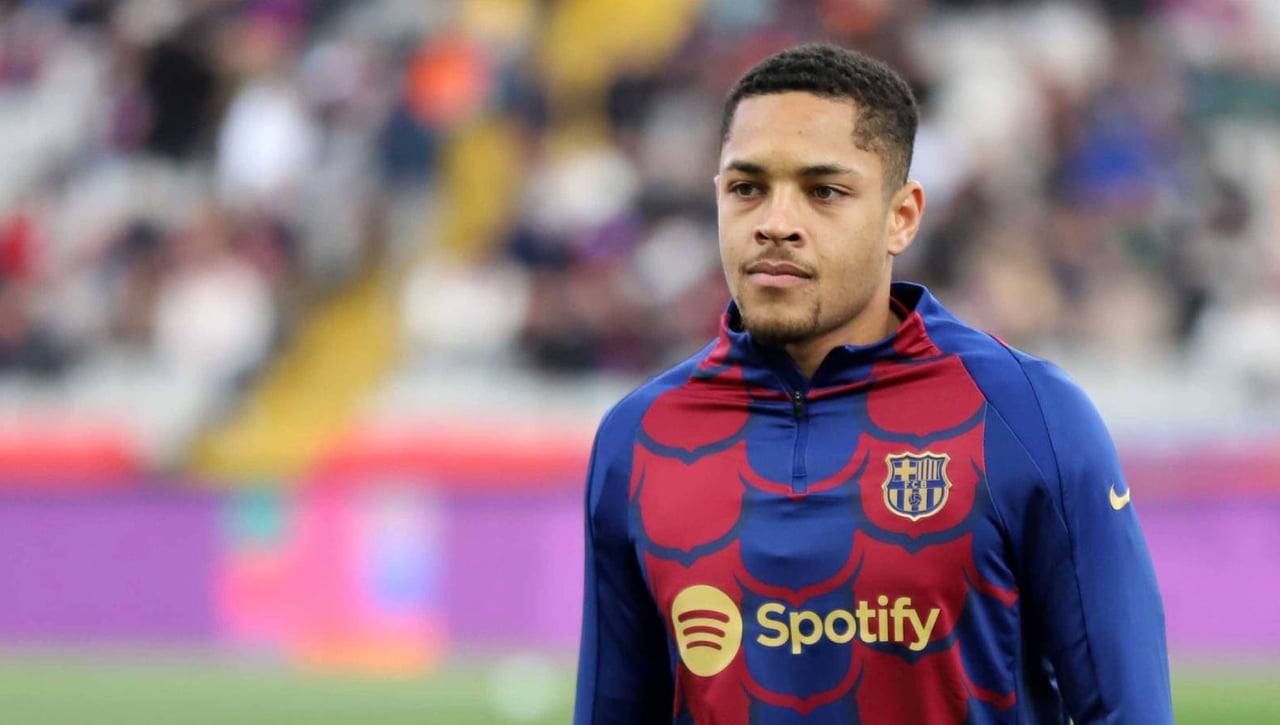 El Barcelona toma una decisión y se la comunica a Vitor Roque