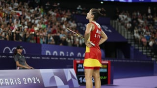 Carolina Marín sorprende y frena su regreso