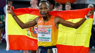 Thierry Ndikumwenayo y Beatrice Chebet alcanzan la gloria en el Cross Internacional de Itálica 2024