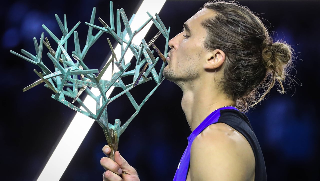 Zverev ruge más fuerte que nunca en París