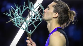 Zverev ruge más fuerte que nunca en París