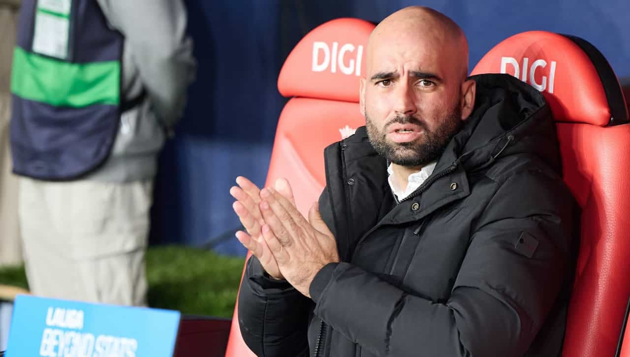 La extraña queja de Claudio Giráldez, que señala al reglamento: "Nos despistó"