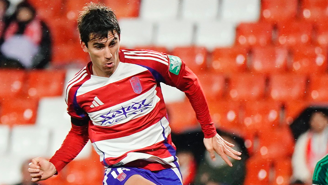 La expulsión y gol en propia puerta de Manu Lama lo pone en el punto de mira