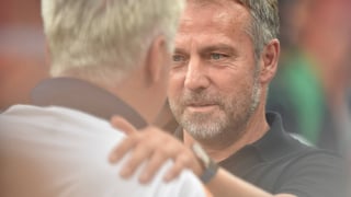 Flick descarta la llegada de un pivote defensivo