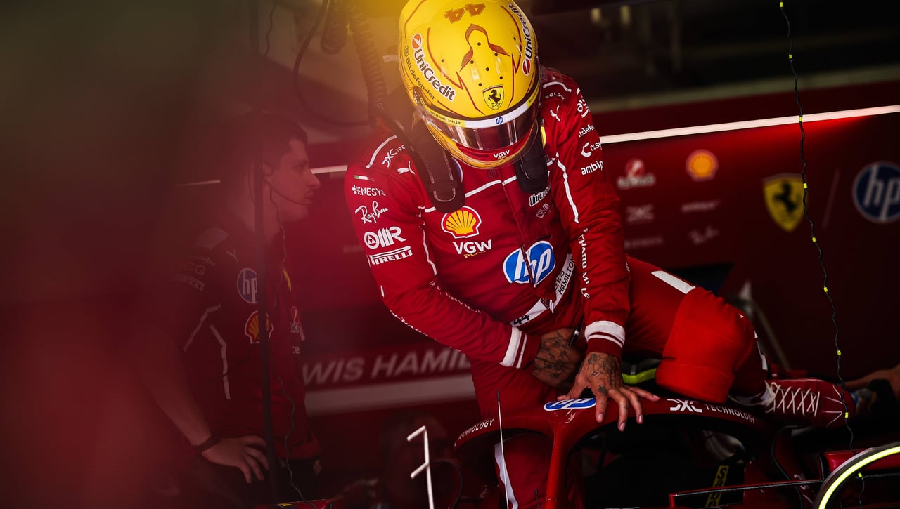 Hamilton sufre el palo más doloroso en Ferrari