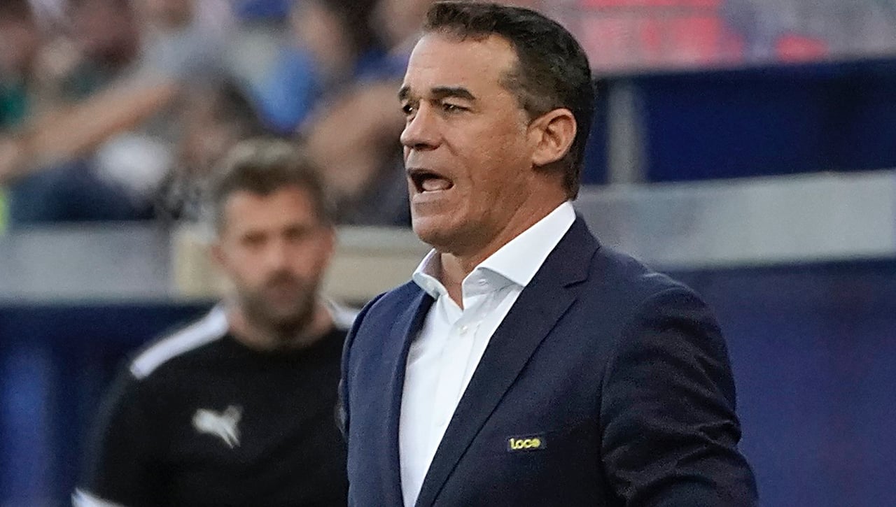 El VAR hace estallar a Luis García Plaza