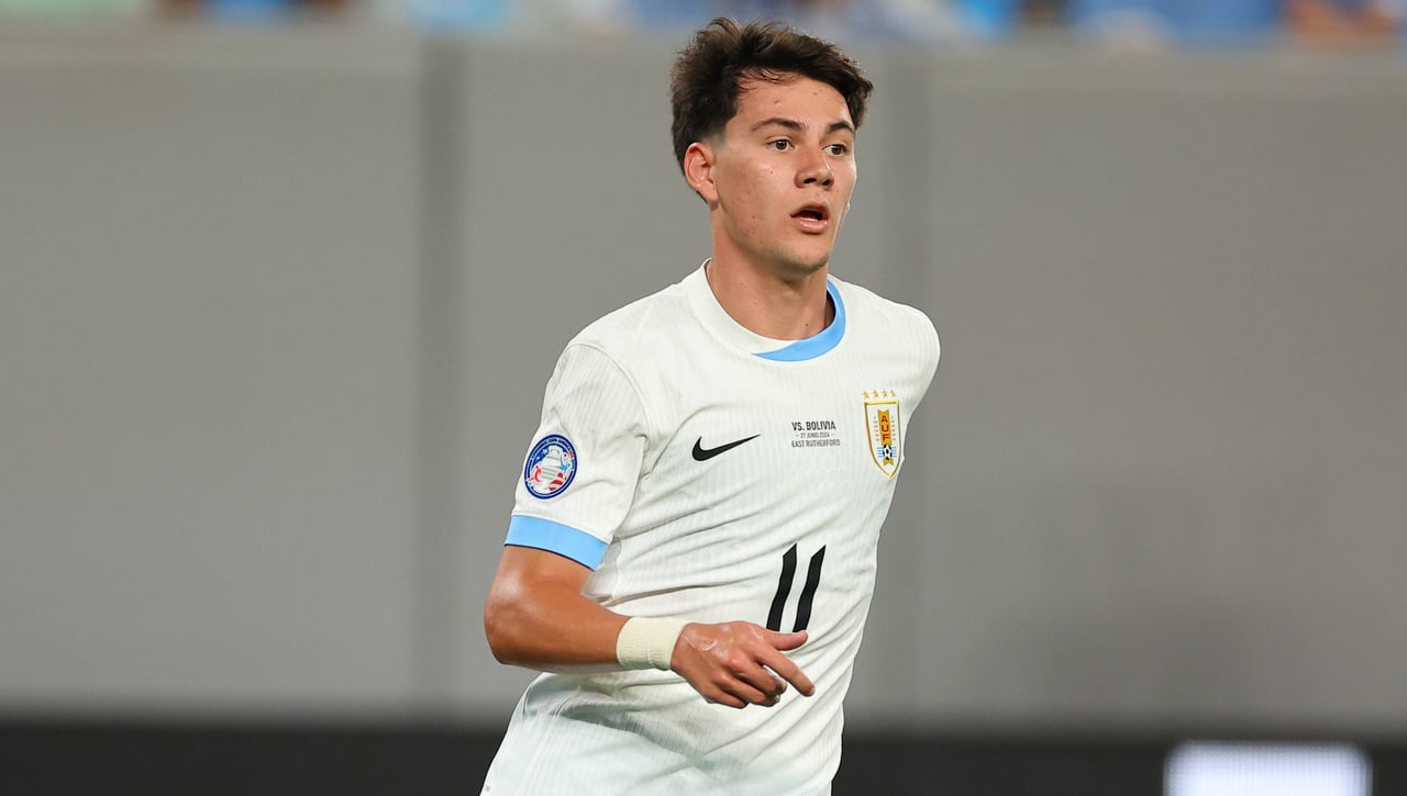 A la espera de una salida para hacerse con Pellistri