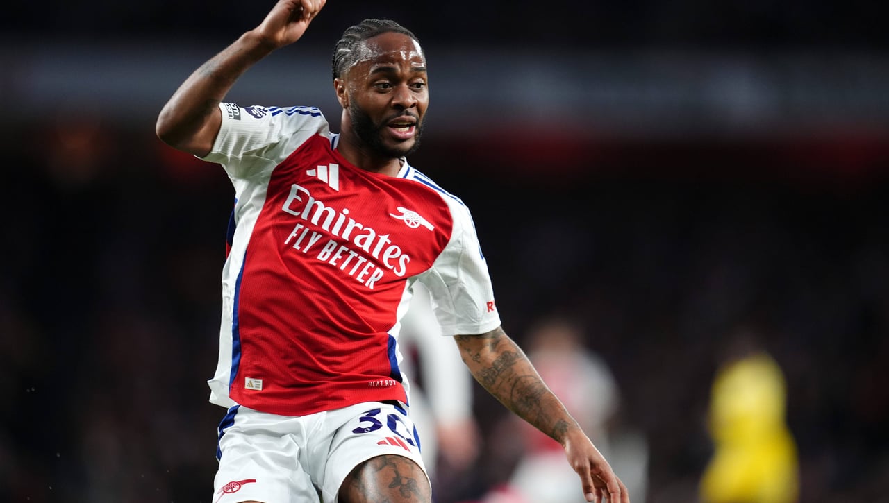 Pujan para llevarse a Sterling