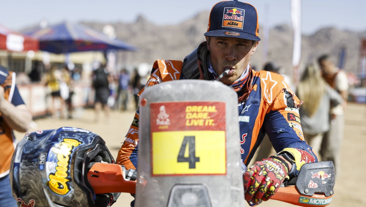 Daniel Sanders hace historia en el Dakar