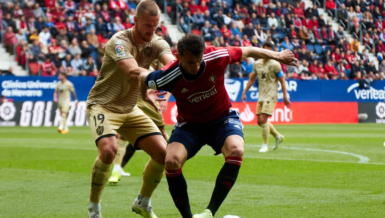 Alineaciones Osasuna - Almería: Alineación posible de Osasuna y Almería en el partido de hoy de LaLiga