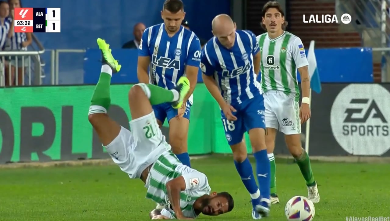 El capricho del VAR, la salida de tono de un mal árbitro y dos bajas más en el Betis para Getafe