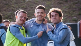 Zubeldia regresa a los planes de Sergio Francisco tras un mes ausente en el esquema de la Real Sociedad