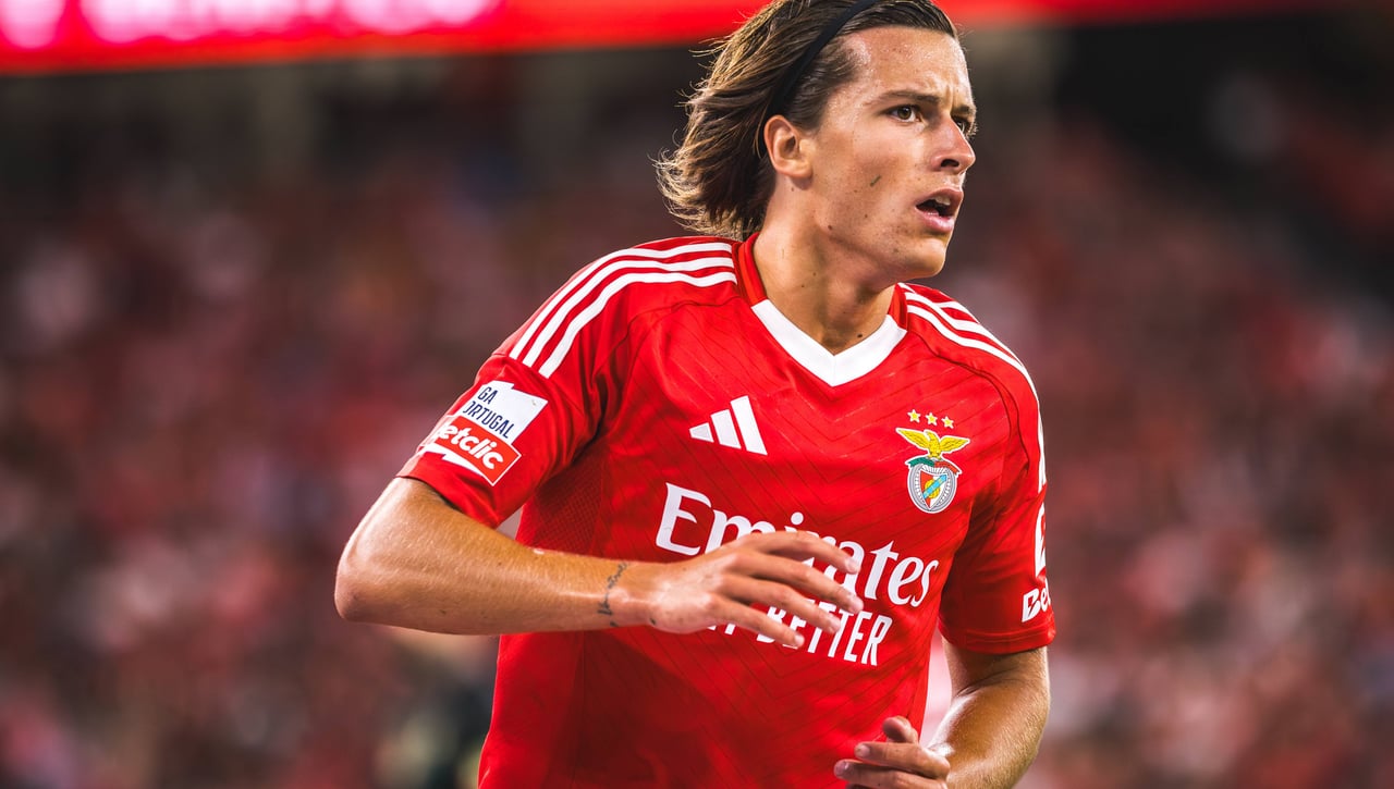 Prometen pelea por el fichaje de Álvaro Carreras