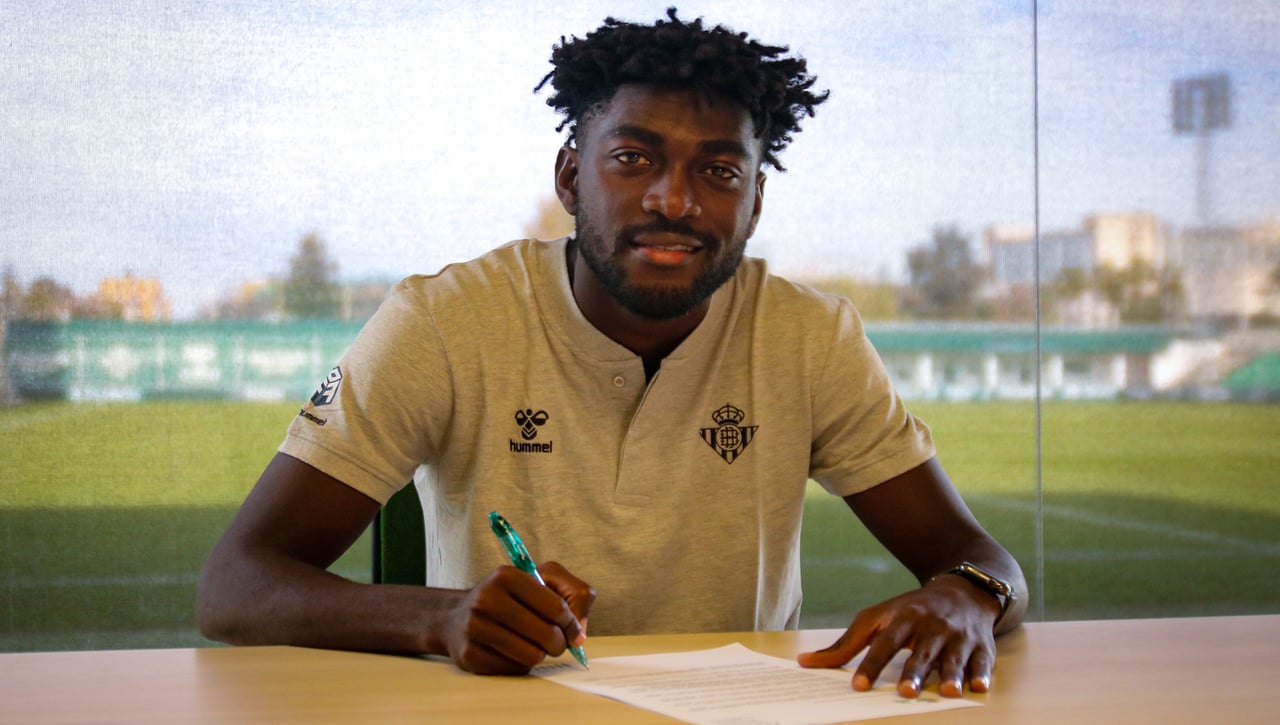 El Betis anuncia el fichaje de Frank Angong