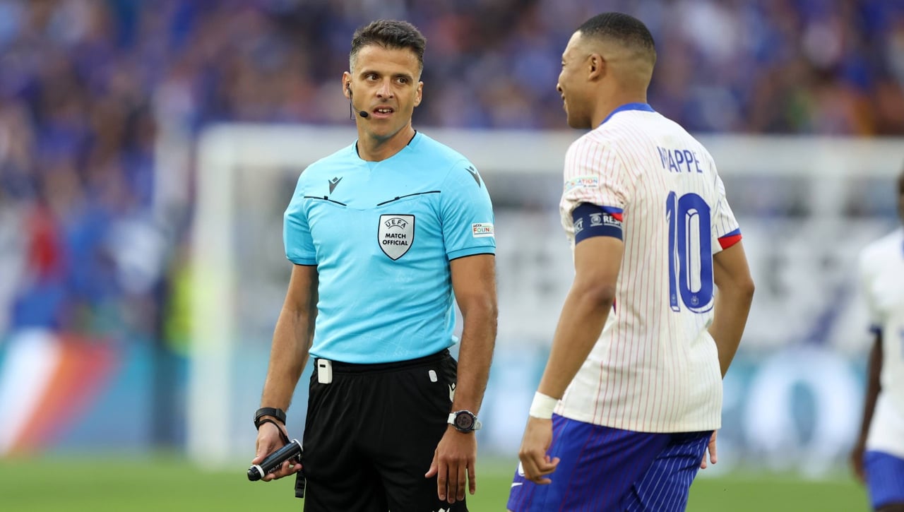 El dineral que cobran los árbitros en la Eurocopa, incluido Gil Manzano