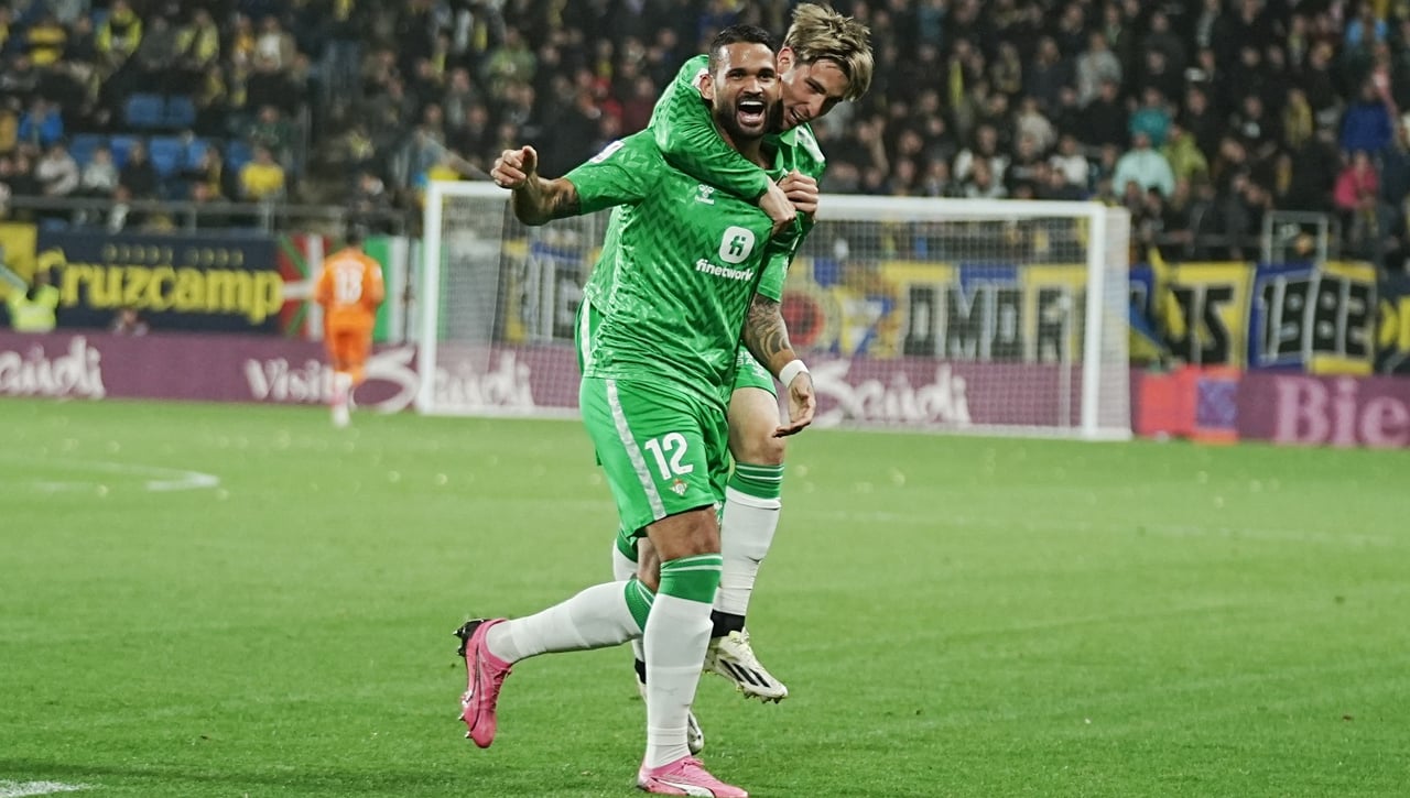 Willian José vuelve dos meses después, con Bakambu y Chimy llamando a la puerta del ‘9’