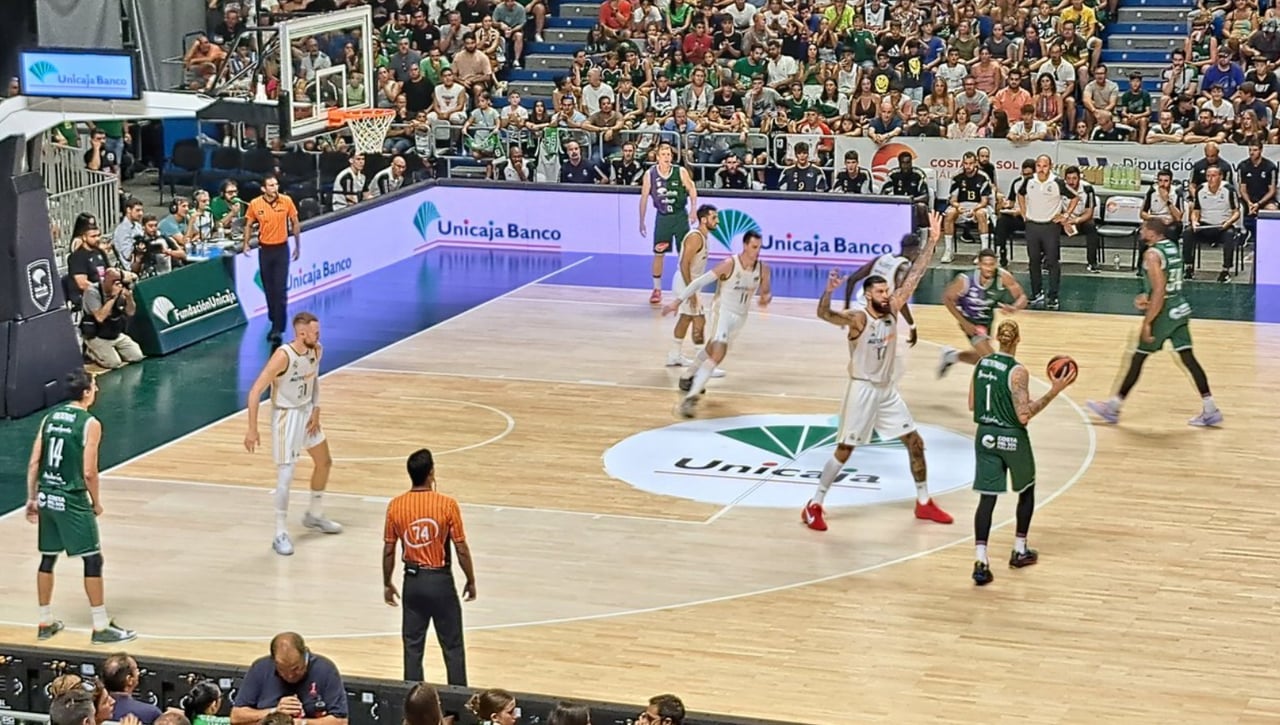 El Unicaja pasa por encima del Real Madrid y se lleva el Torneo Costa del Sol