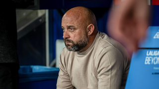 Insisten con el despido de Manolo González