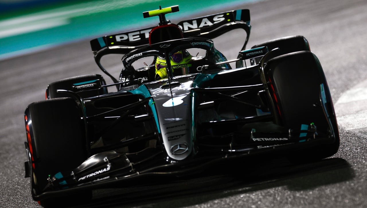 ¿Qué velocidad alcanza un coche de Fórmula 1 y cuantos caballos tiene?