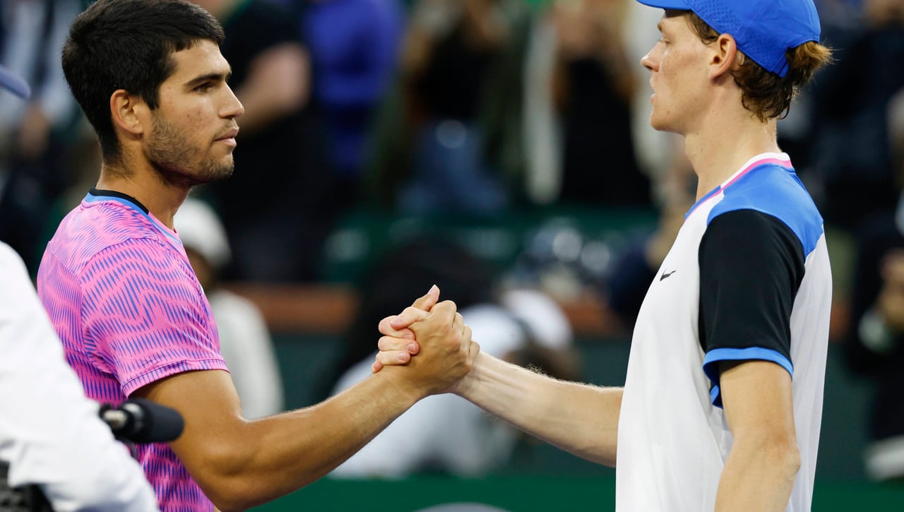 Sinner lo vuelve a hacer y se impone a Carlos Alcaraz