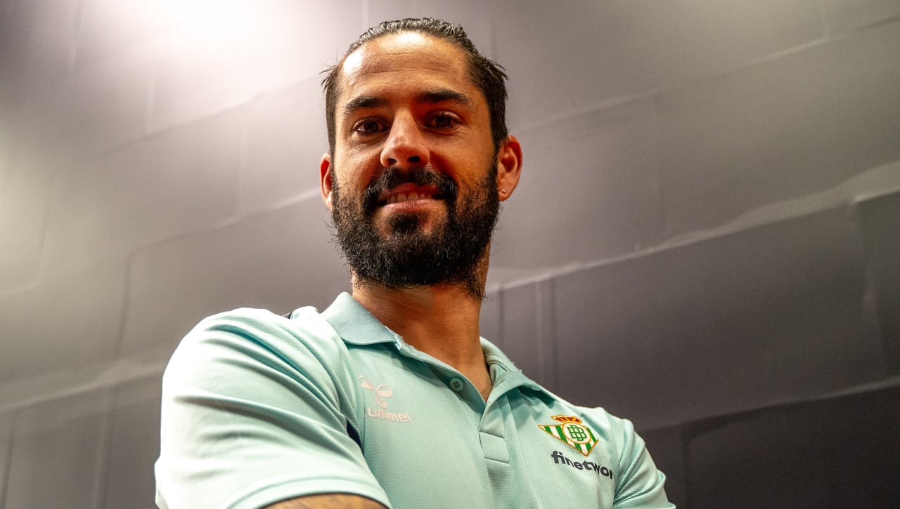 Isco celebra su cumpleaños haciendo él a los béticos el mejor regalo para el derbi