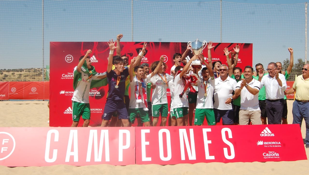 Andalucía logra un triplete dorado en fútbol playa