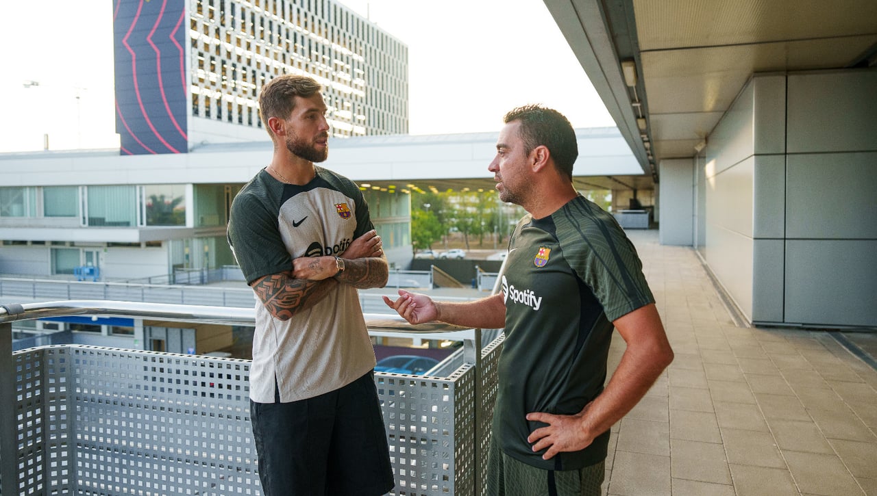 Íñigo Martínez, nuevo fichaje del Barcelona, "ilusionado" en su presentación