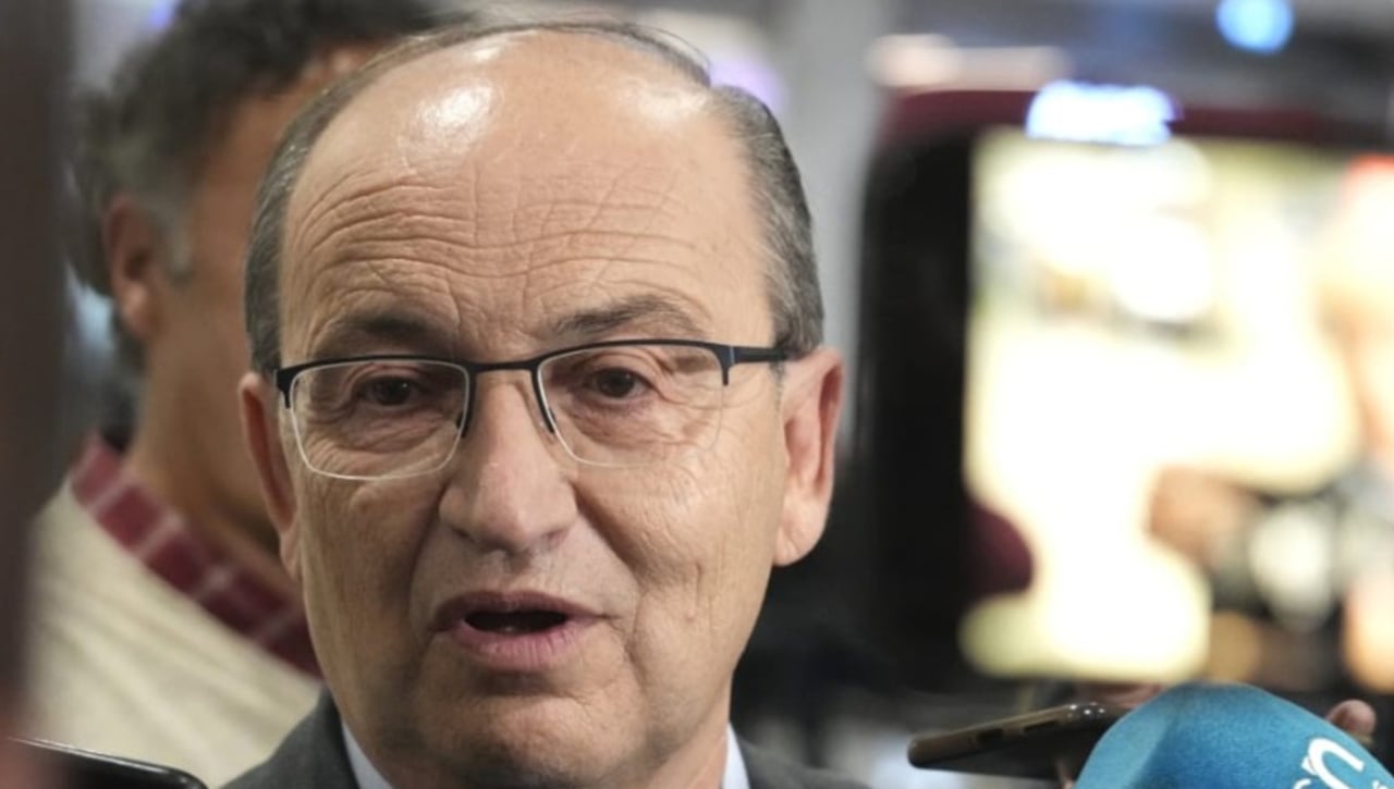 Guiño a Sampaoli de Castro, que no se fía del 2-0 y responde con dureza a Del Nido