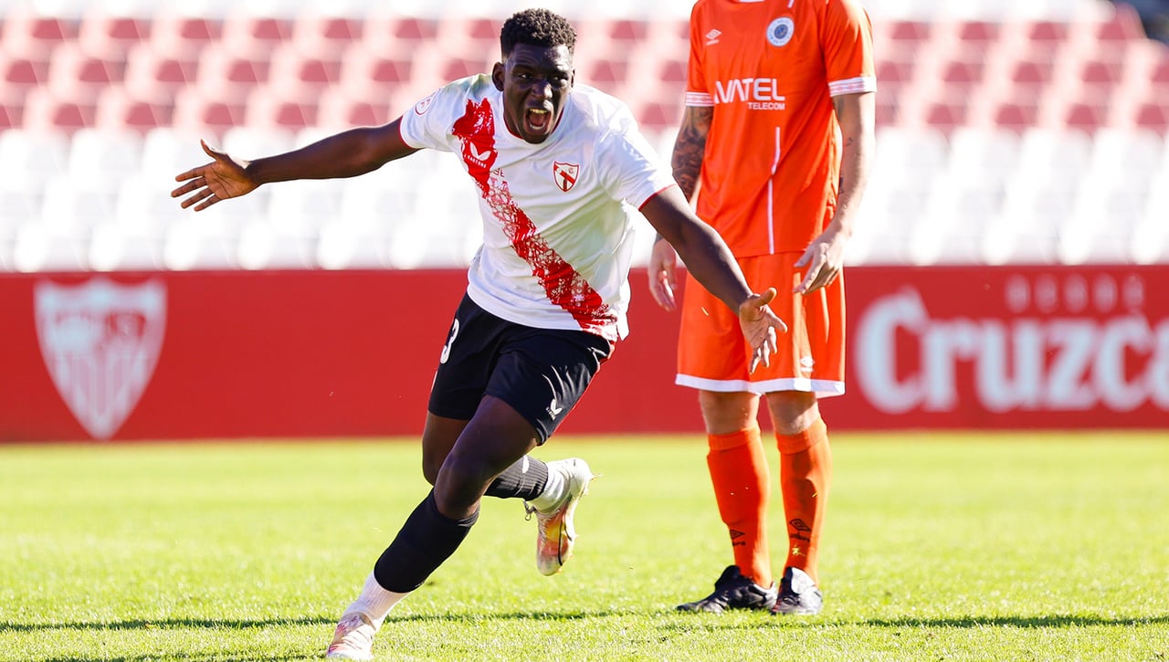 Vélez 0-1 Sevilla Atlético: La fiesta del ascenso tiene que esperar