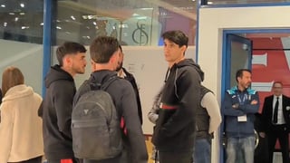 Yassine Bono intenta un imposible con su Sevilla