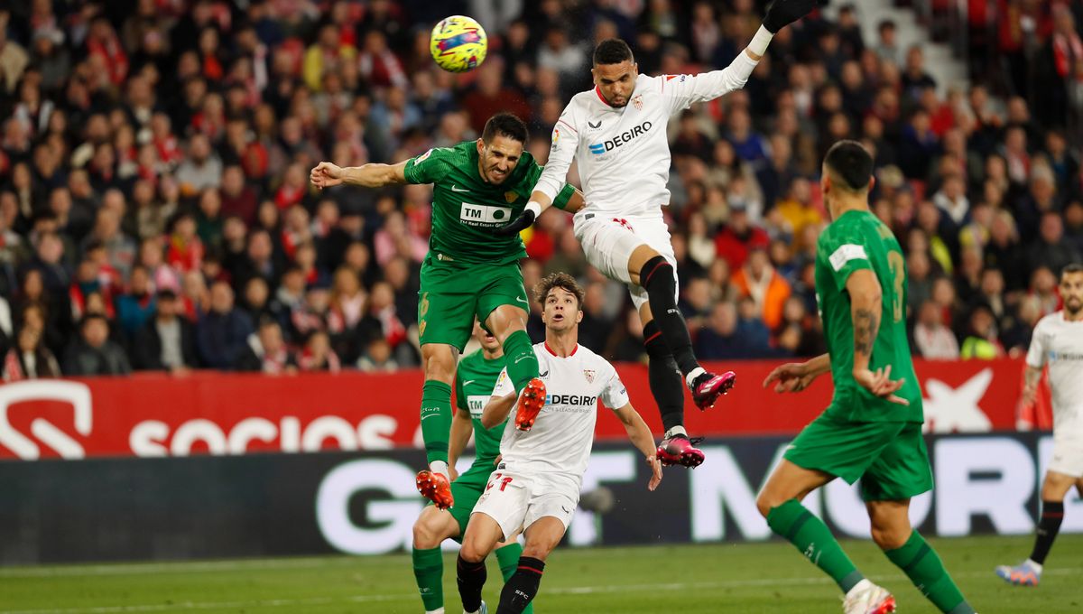 Sevilla 3-0 Elche: Alza el vuelo 
