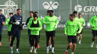 William Carvalho regresa a los entrenamientos del Real Betis cinco meses después