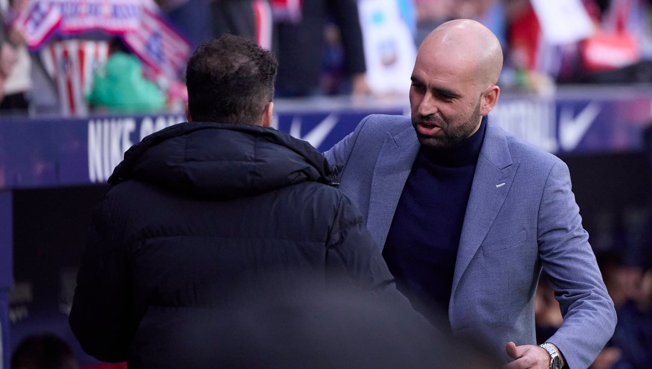 Claudio Giráldez, como Simeone