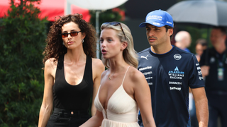 La Fórmula 1 pasa de Fernando Alonso y Carlos Sainz por Magui Corceiro o Rebecca Donaldson