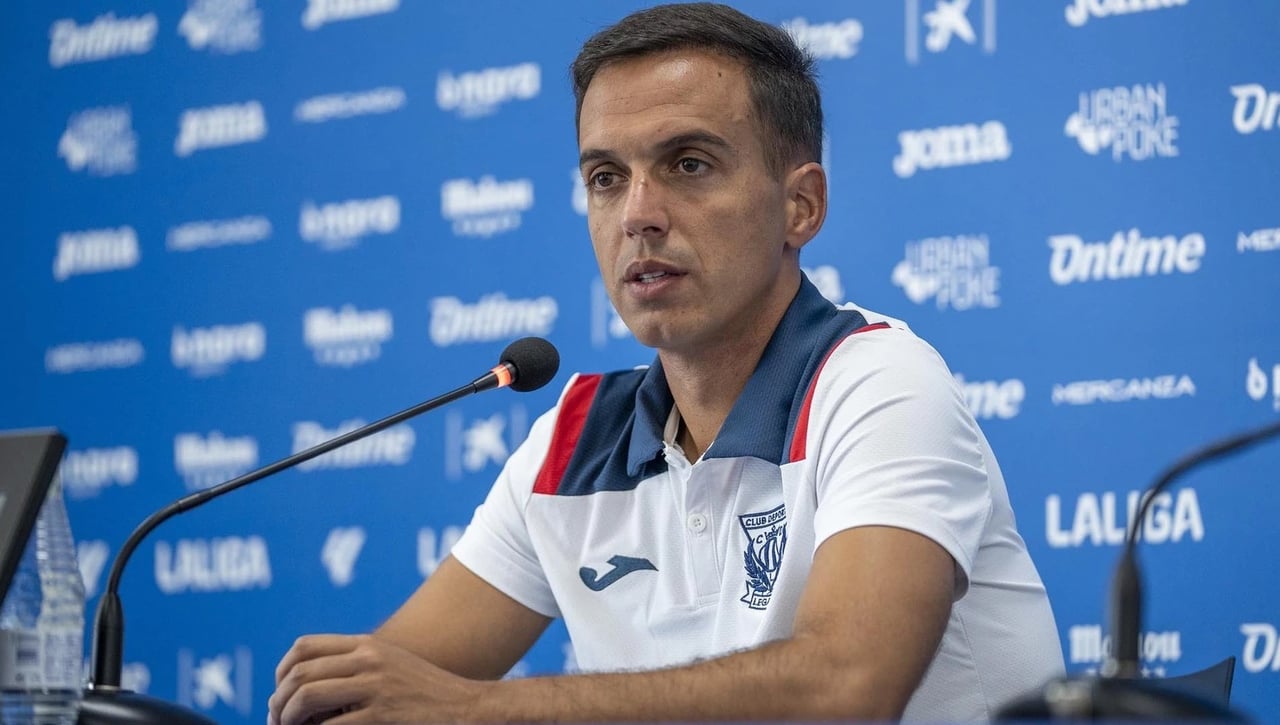 Borja Jiménez confirma el número de fichajes que aún faltan por hacer