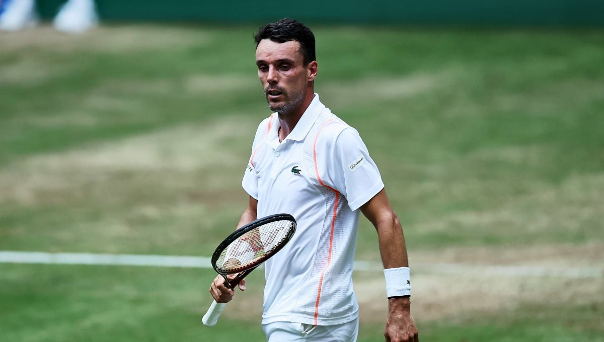 Roberto Bautista se mete en un lío en Rusia