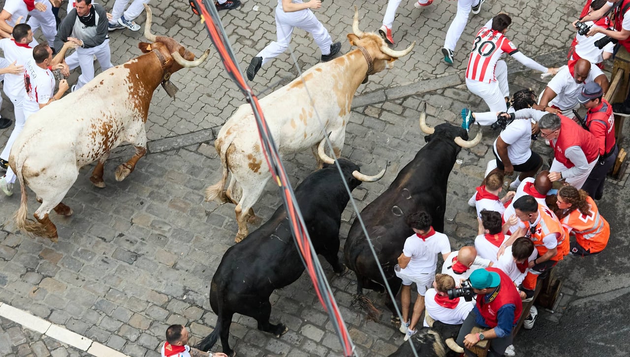 Cuarto encierro de San Fermín 2024 - Horario, dónde ver en TV y online hoy y ganadería