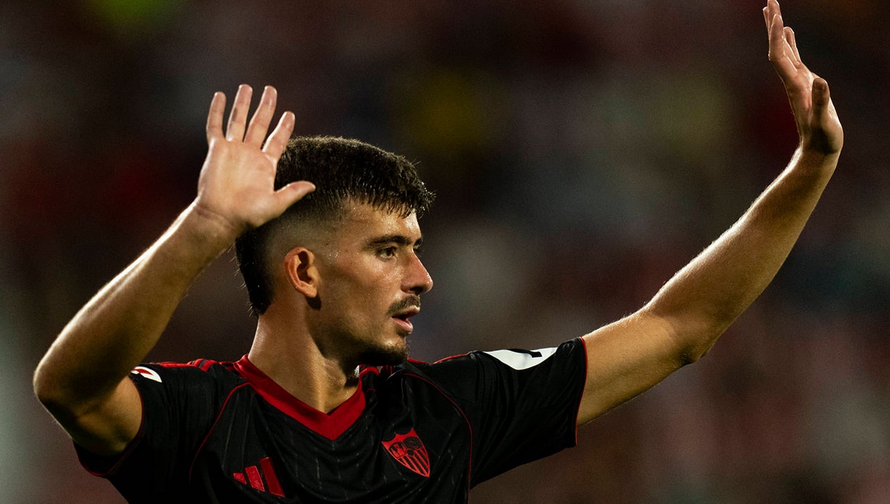 Decisión relevante con Kike Salas en el Sevilla