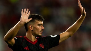 Decisión relevante con Kike Salas en el Sevilla