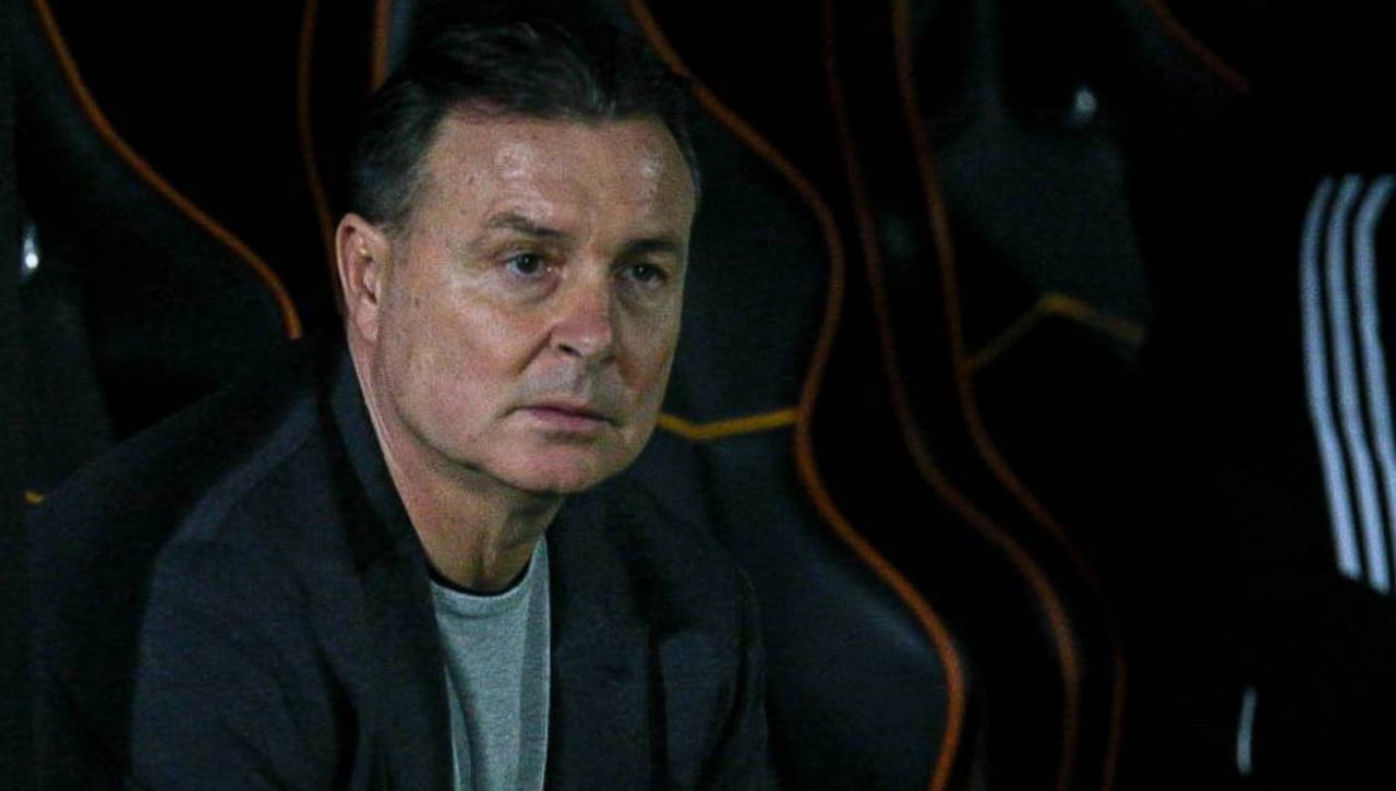 Arden los banquillos de Segunda: cae también Cristóbal Parralo