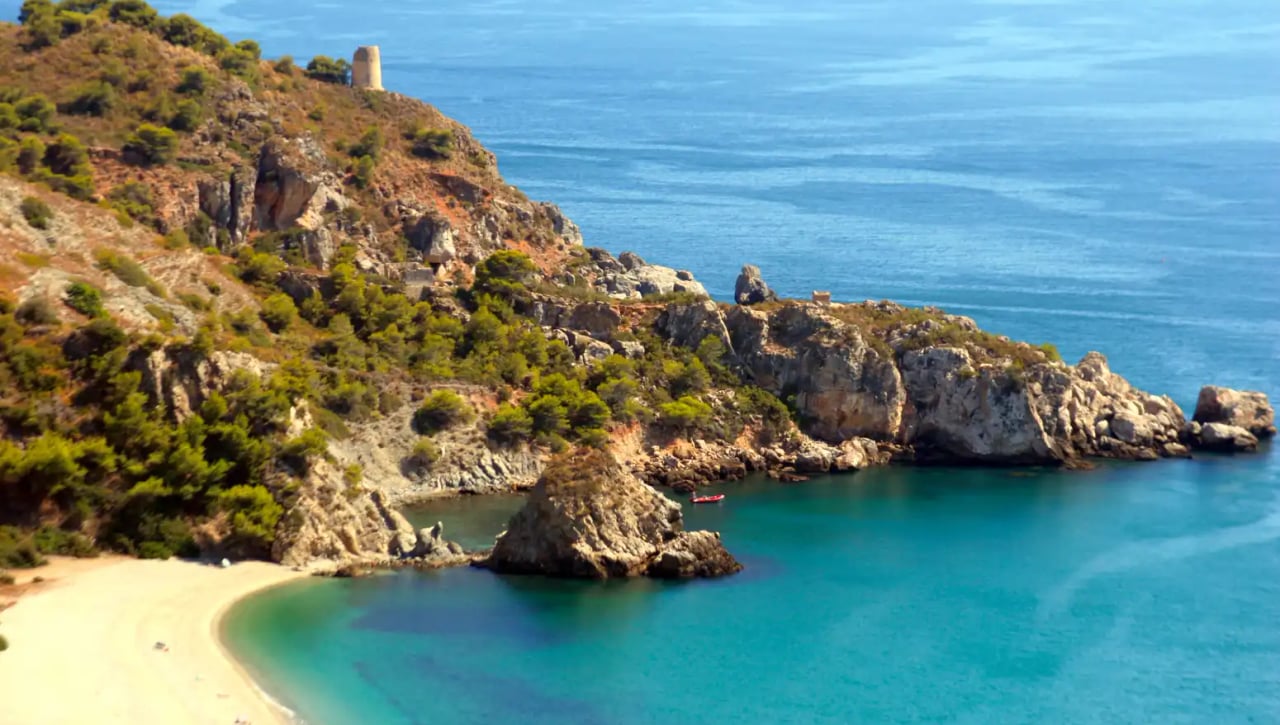 La playa más viral de Andalucía donde apenas hay gente en otoño