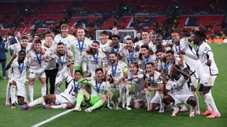  Las leyendas blancas celebran por todo lo alto la 15ª Champions del Real Madrid 