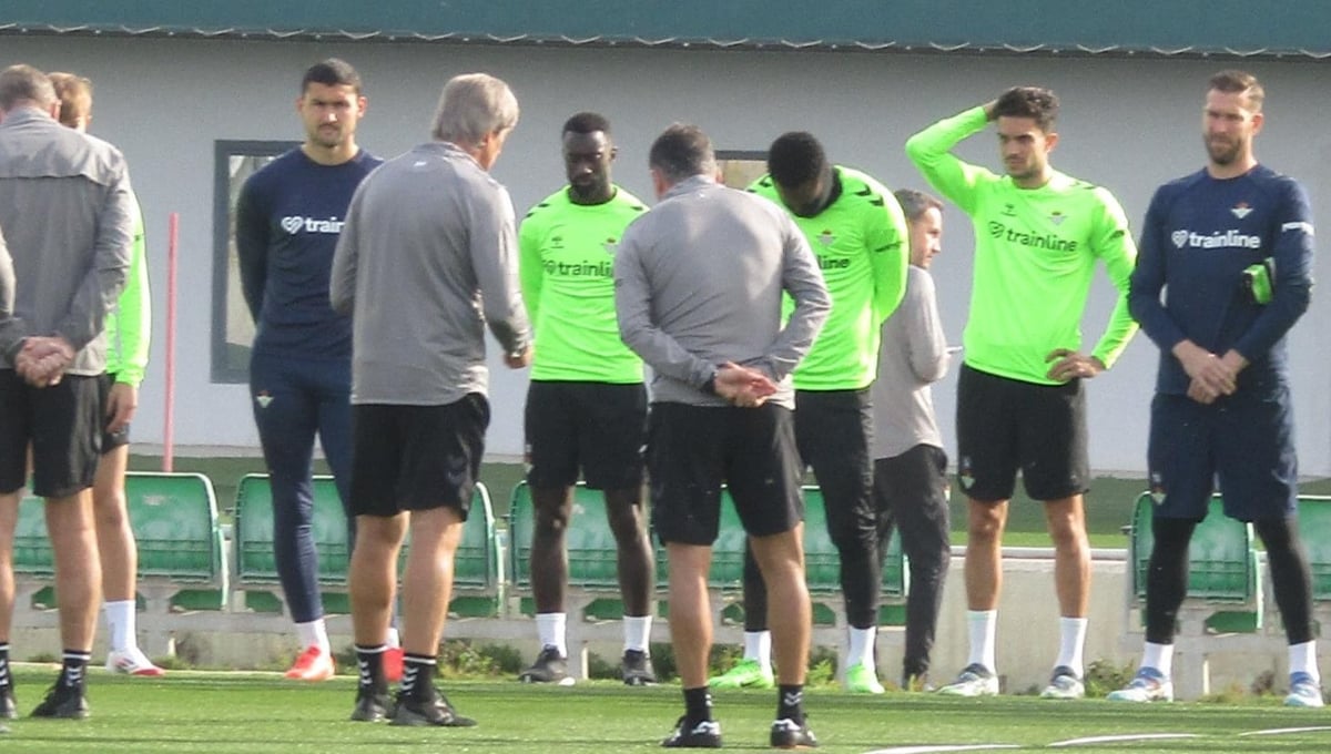 Pellegrini cierra la puerta y echa cuentas