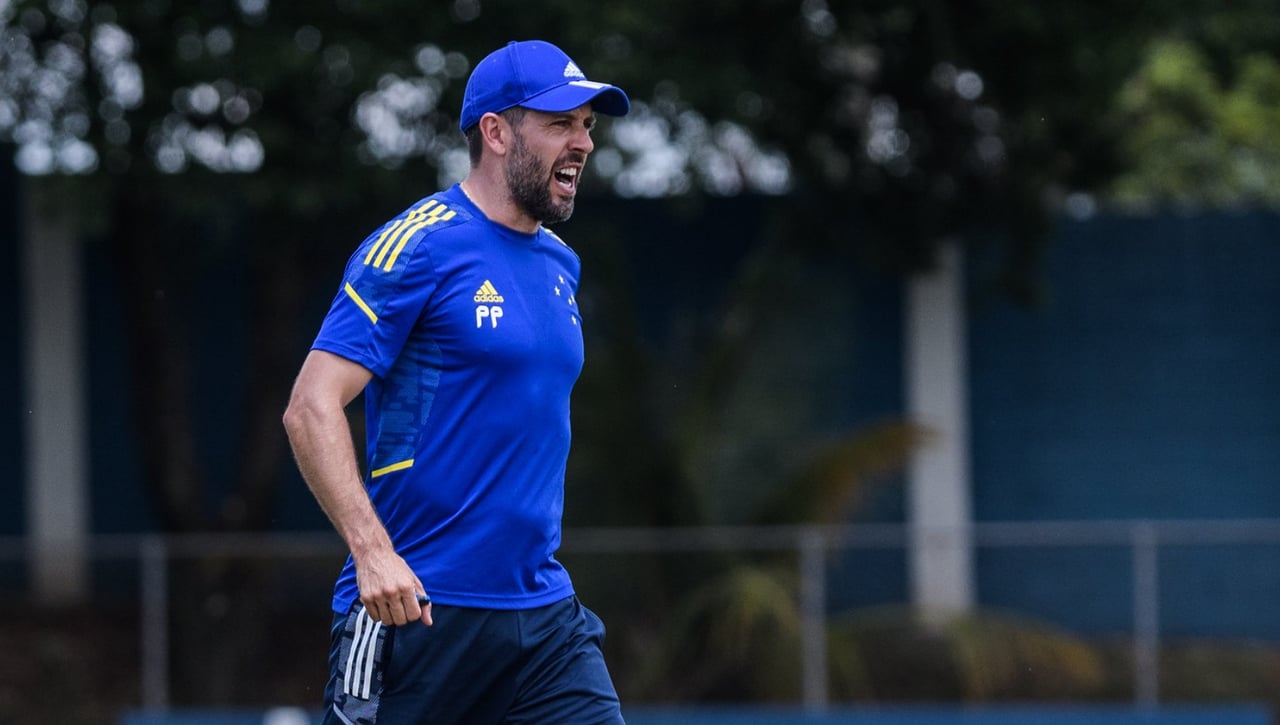 Ronaldo ya tiene nuevo entrenador para el Valladolid