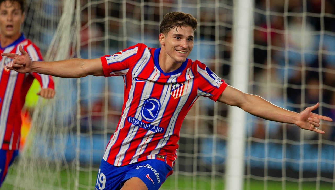 Julián Álvarez enreda el derbi   